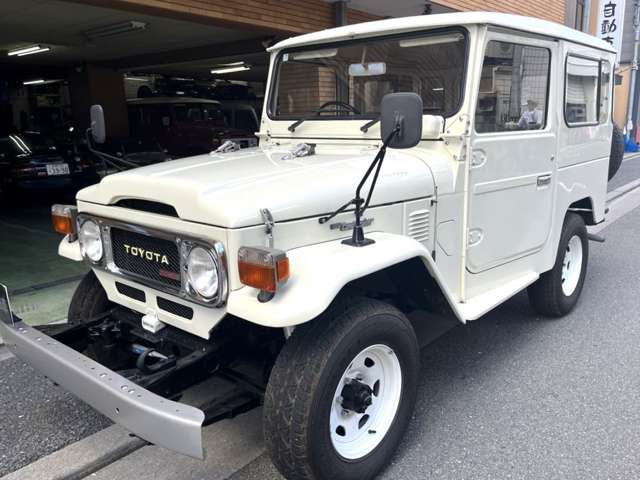 Toyota Land Cruiser 40 2