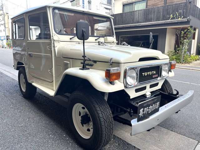 Toyota Land Cruiser 40 4