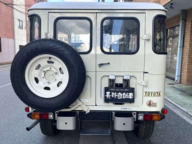 Toyota Land Cruiser 40 7