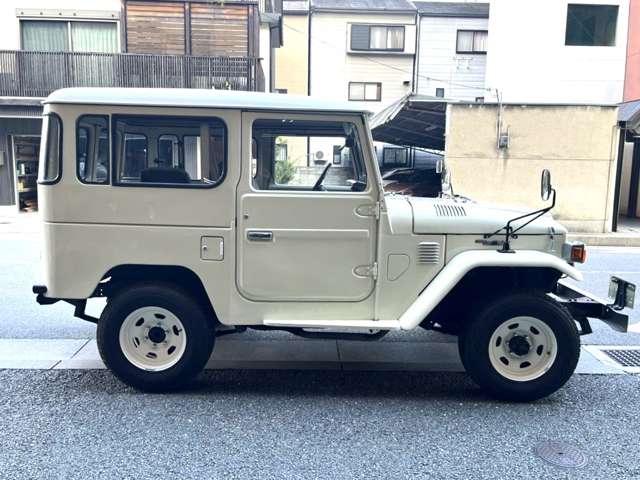 Toyota Land Cruiser 40 8