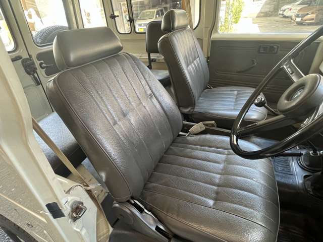 Toyota Land Cruiser 40 10