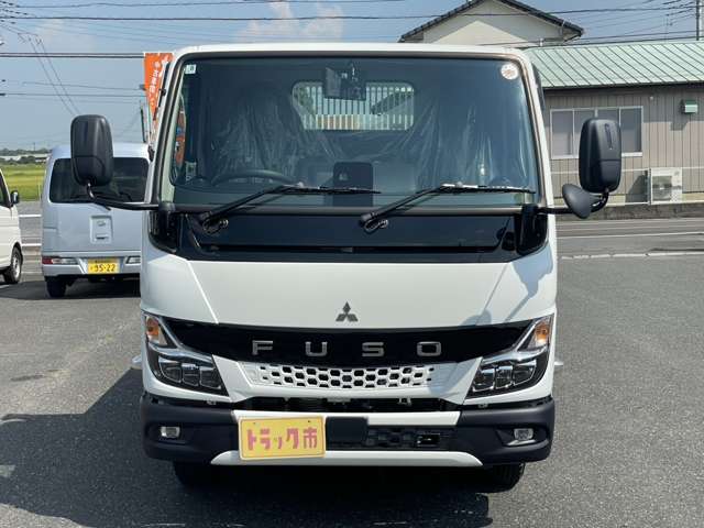 Mitsubishi Fuso Canter 2
