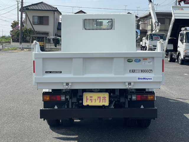Mitsubishi Fuso Canter 6