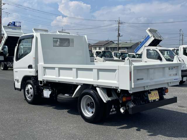 Mitsubishi Fuso Canter 7