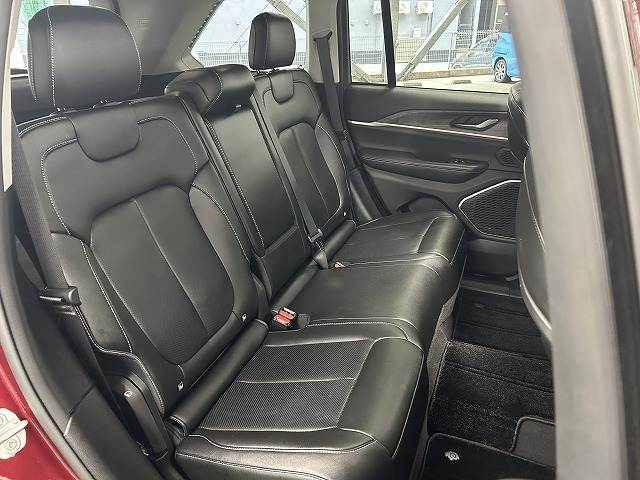 Jeep Grand Cherokee 12