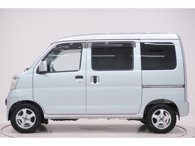 Daihatsu Hijet Cargo 4