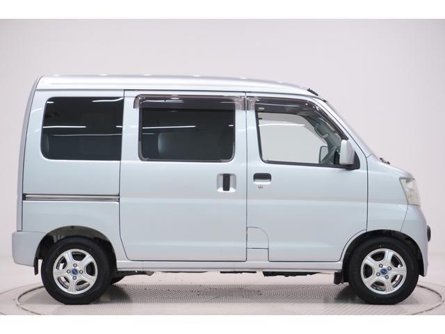 Daihatsu Hijet Cargo 5