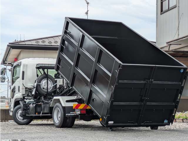 Isuzu Forward 2
