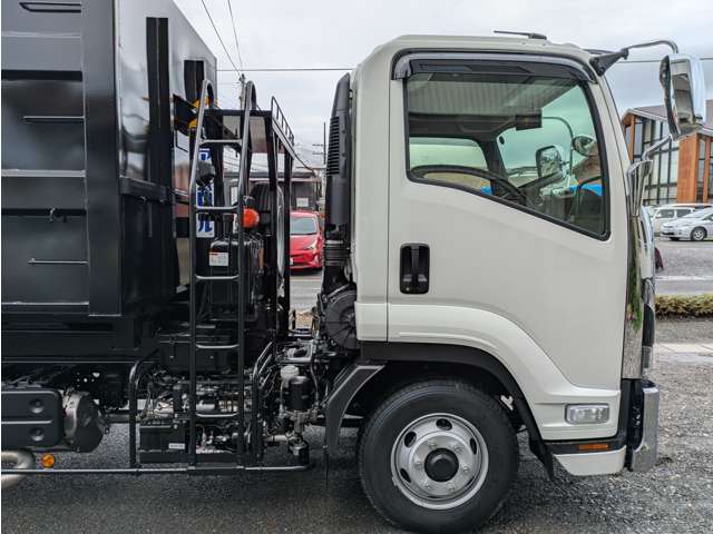 Isuzu Forward 7