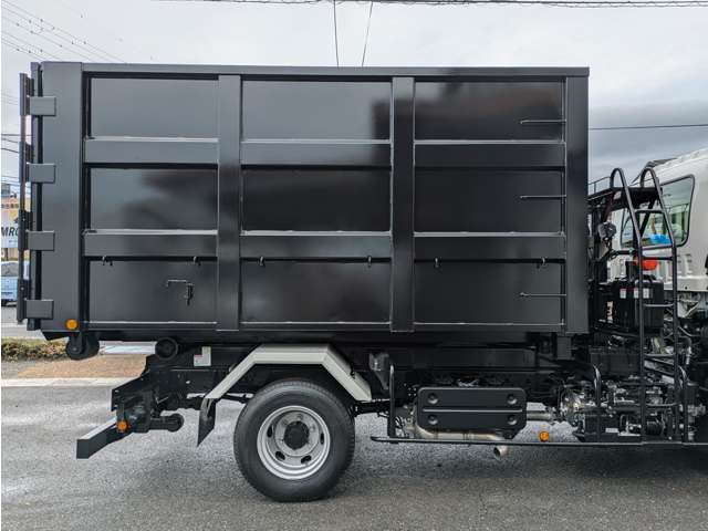 Isuzu Forward 8