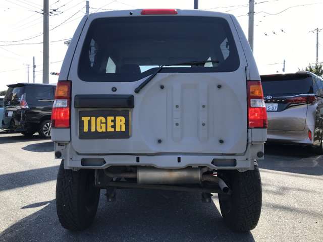 Mitsubishi Pajero Mini 11