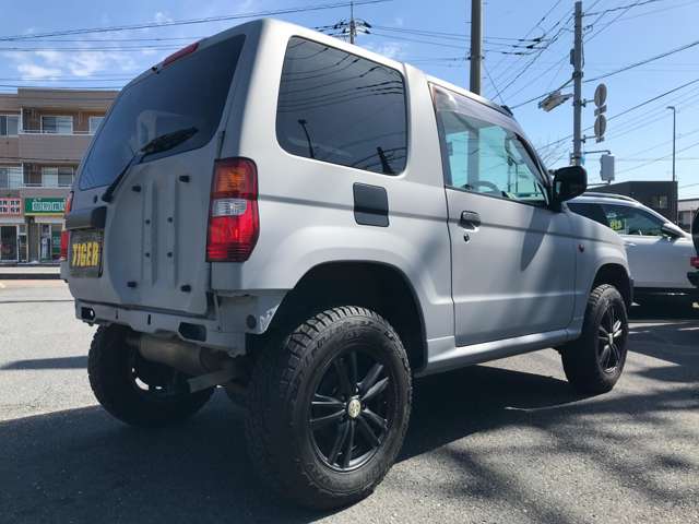 Mitsubishi Pajero Mini 2