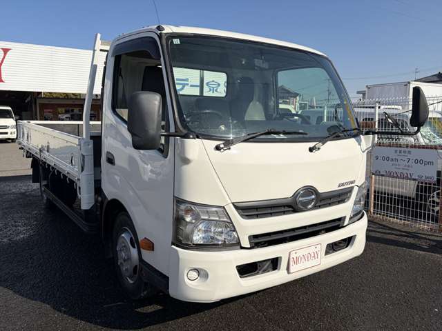 Hino Dutro 3
