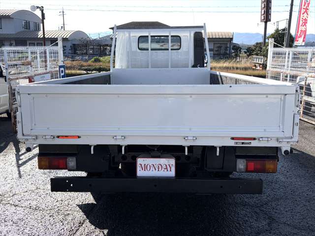 Hino Dutro 5