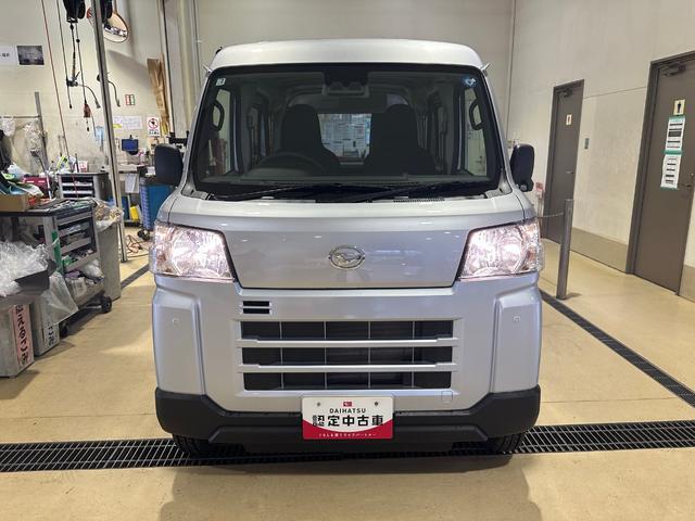 Daihatsu Hijet Cargo 2