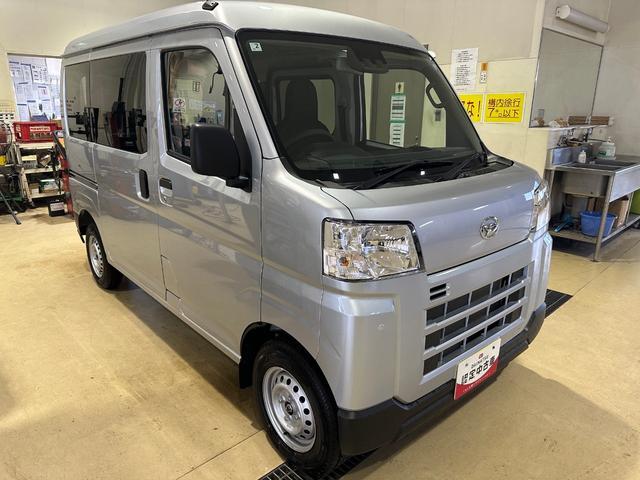 Daihatsu Hijet Cargo 3