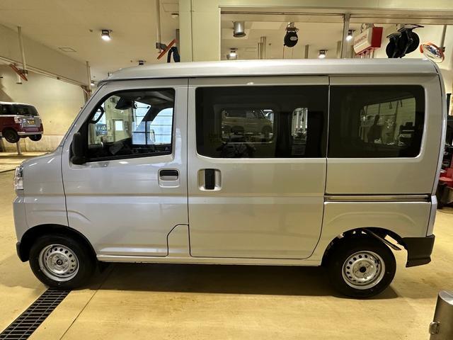Daihatsu Hijet Cargo 7