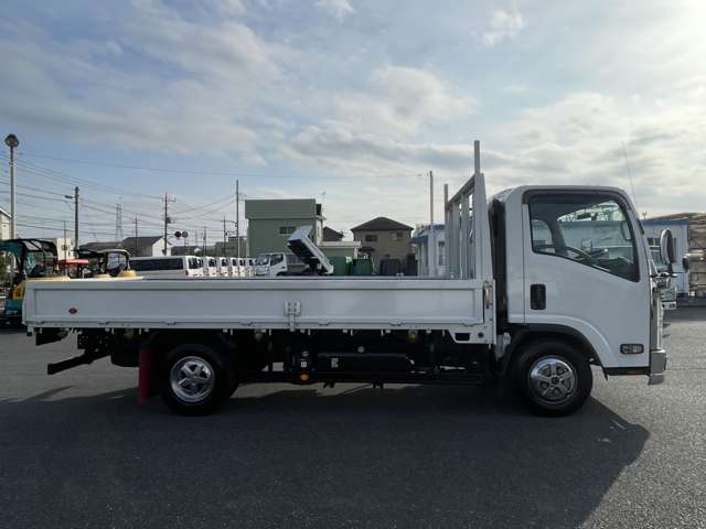 Isuzu Elf 2
