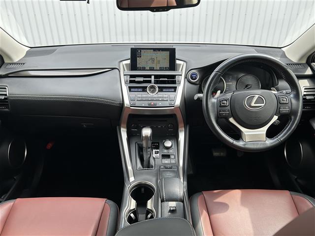 Lexus NX 2
