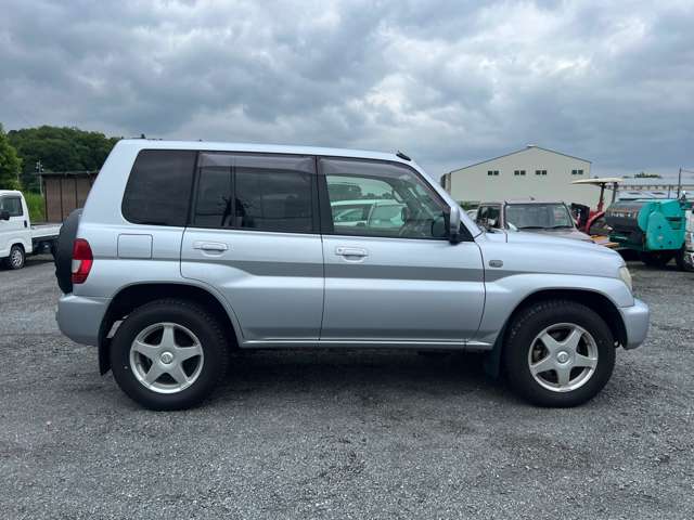 Mitsubishi Pajero iO 4
