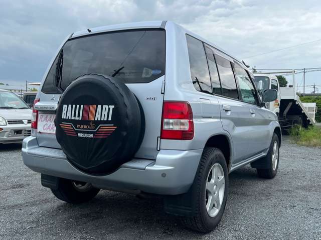 Mitsubishi Pajero iO 8
