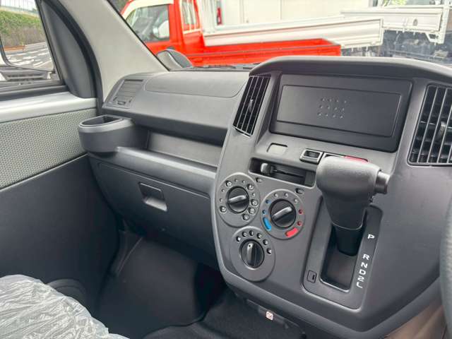 Daihatsu グランマックスカーゴ 4