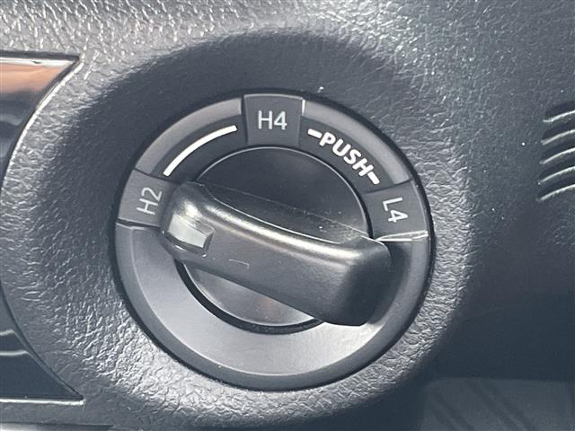 Toyota Hilux 11
