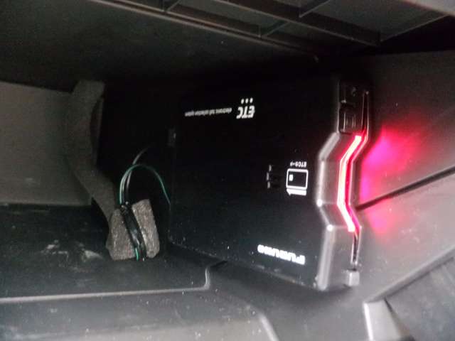 Nissan AD 6