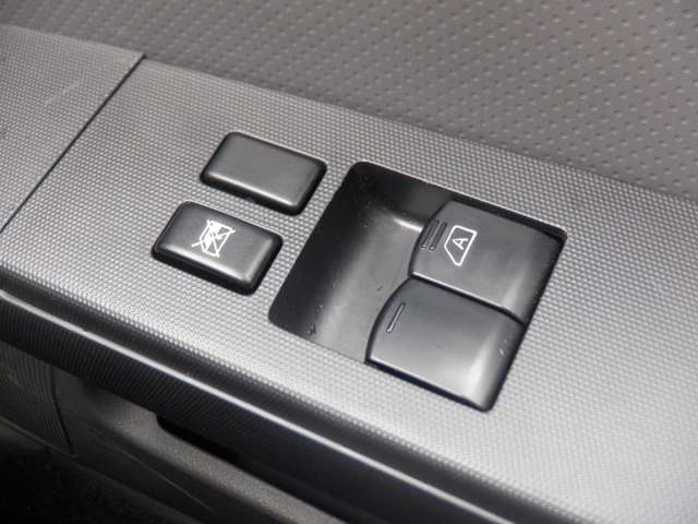 Nissan AD 11