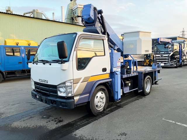 Isuzu Elf 2