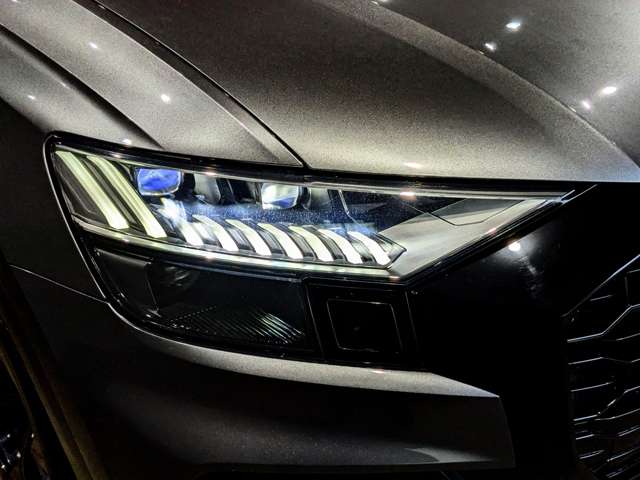 Audi Q8 8
