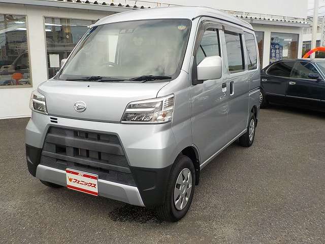 Daihatsu Hijet Cargo 4