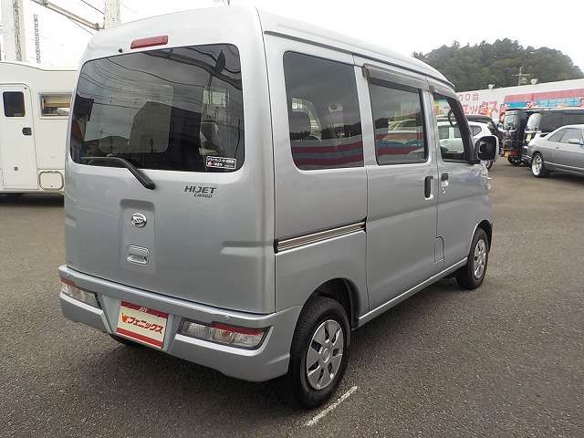 Daihatsu Hijet Cargo 8