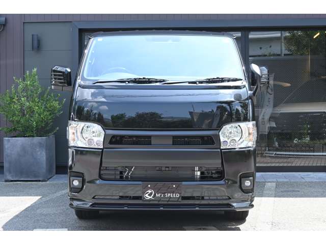 Toyota Hiace Van 11