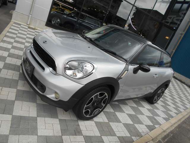 MINI Paceman 9