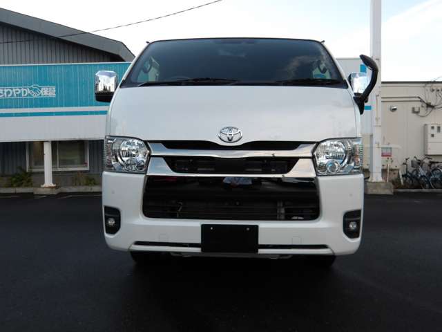Toyota Hiace Van 2