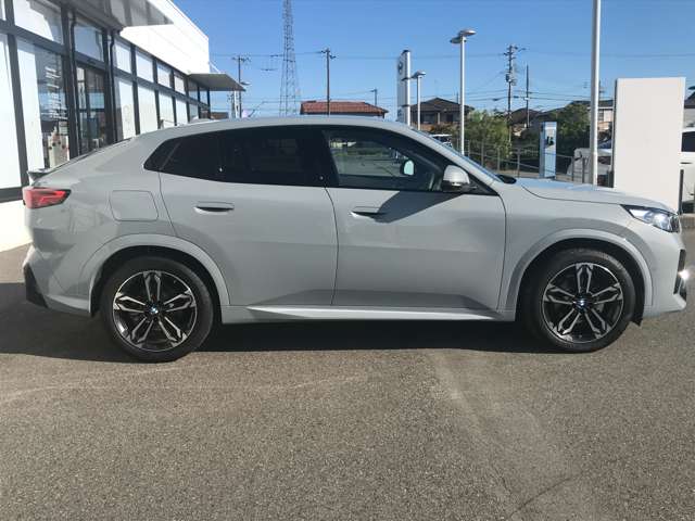 BMW X2 7