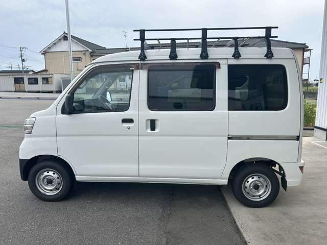 Daihatsu Hijet Cargo 3