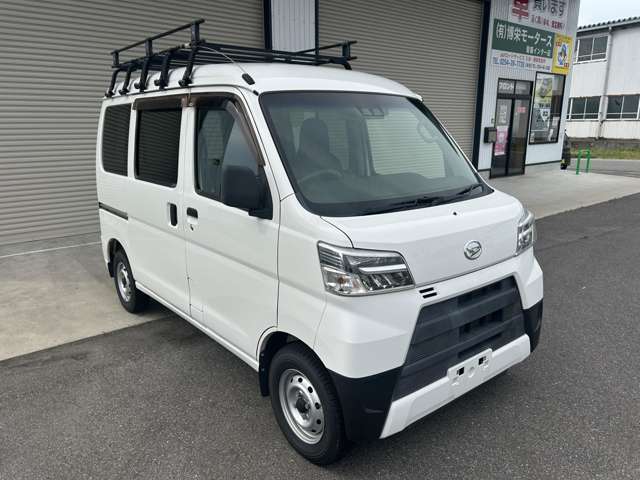 Daihatsu Hijet Cargo 8
