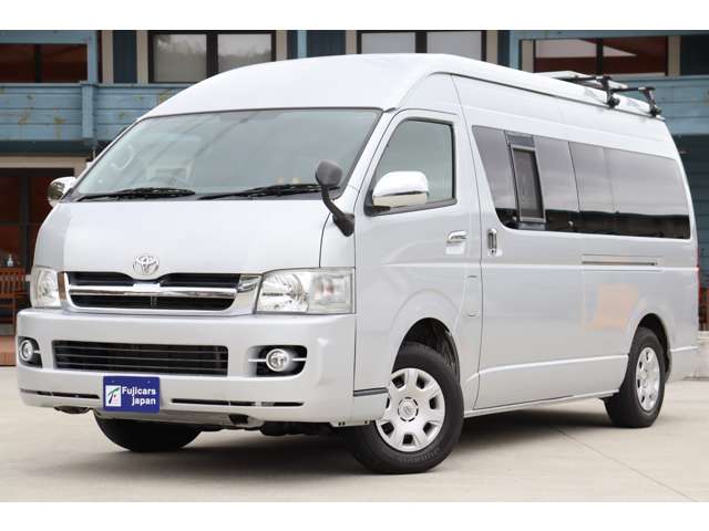Toyota Hiace Van 9