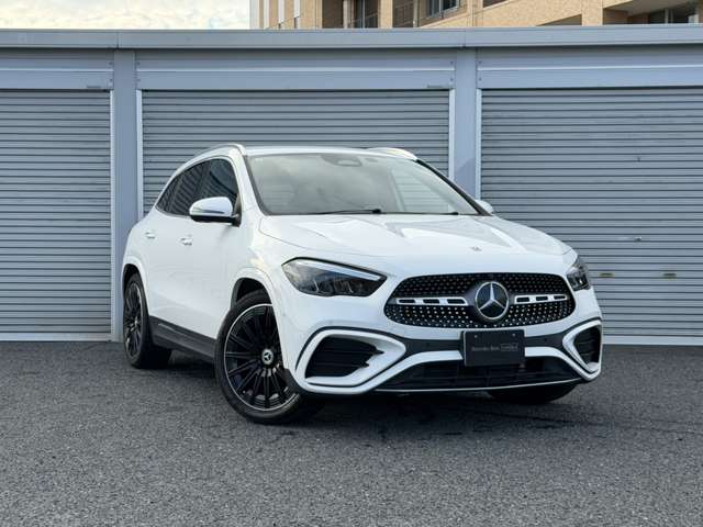 Mercedes-Benz GLA-Class 11