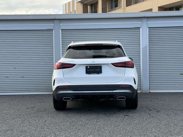 Mercedes-Benz GLA-Class 8