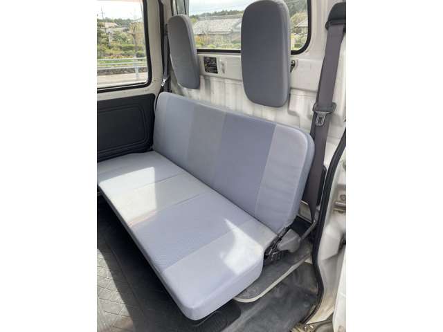Daihatsu Hijet Deck Van 6