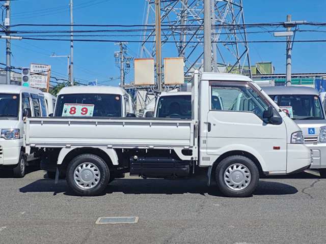Mazda Bongo Truck 3