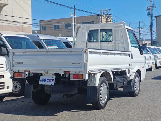 Mazda Bongo Truck 4