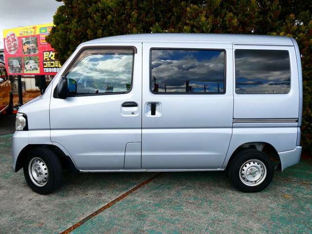 Nissan NV100 Clipper 7