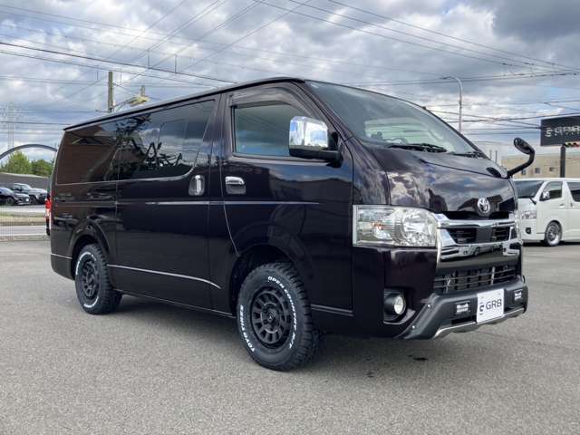 Toyota Hiace Van 9