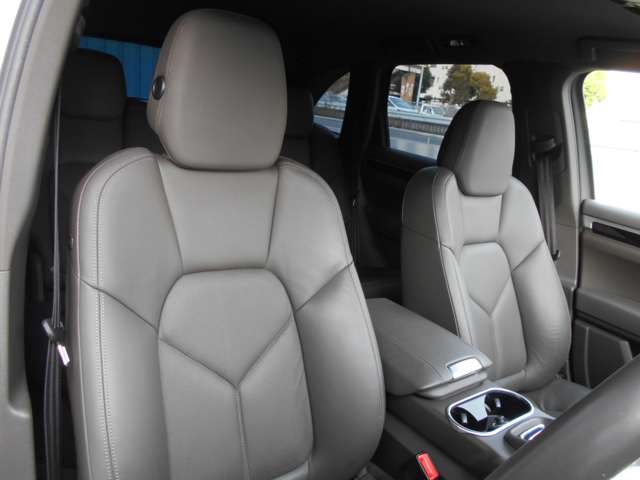 Porsche Cayenne 12