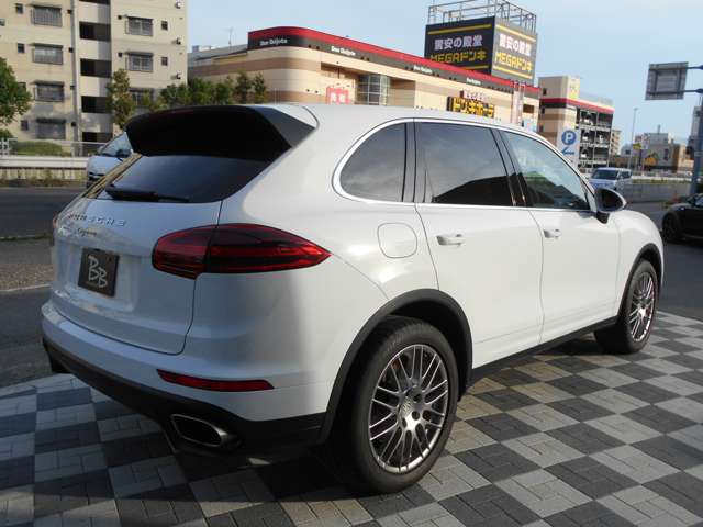 Porsche Cayenne 6