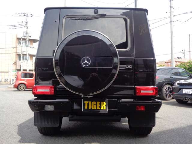 Mercedes-Benz G-Class 4